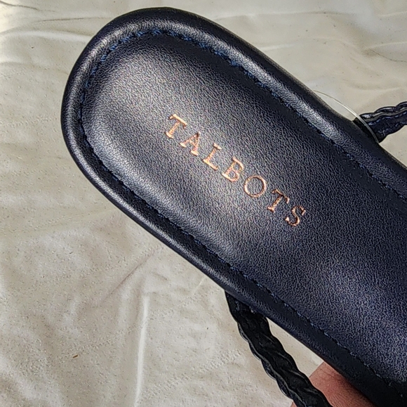Talbots Flip Flops - Picture 2 of 4